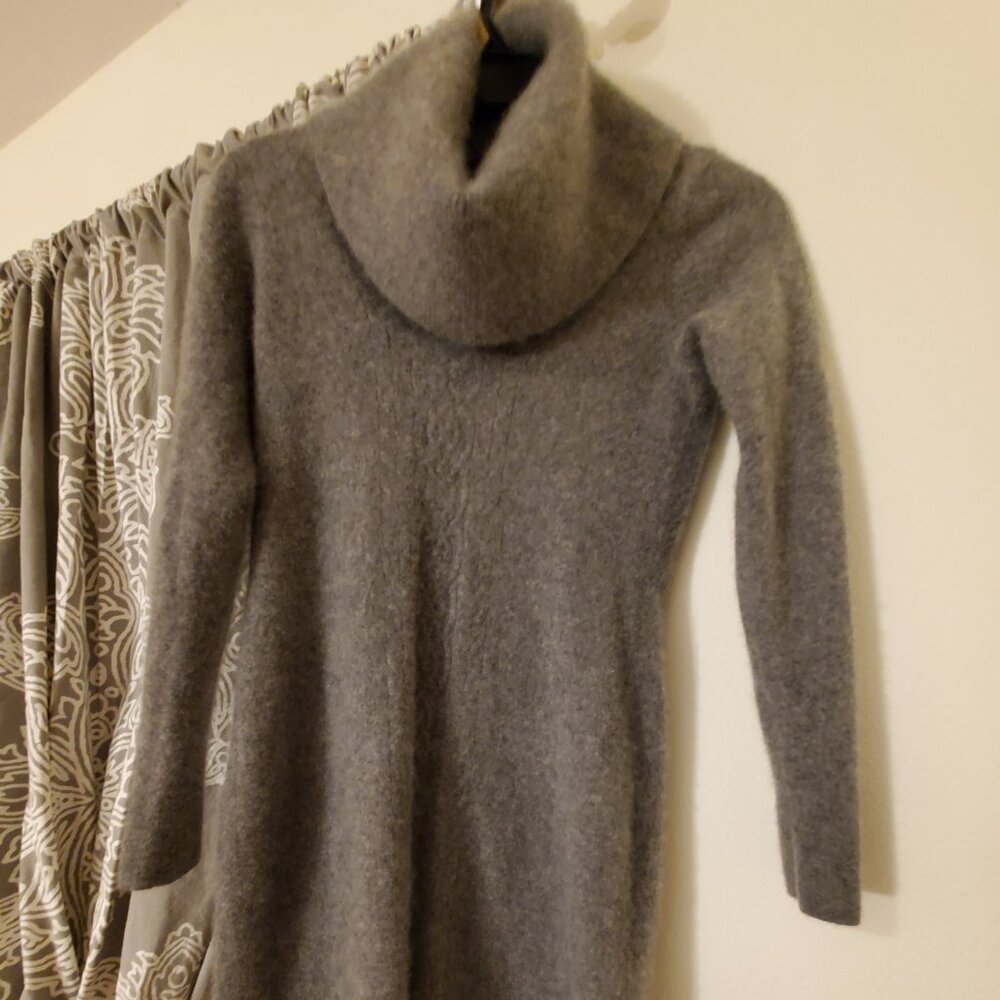 Cashmere sweater